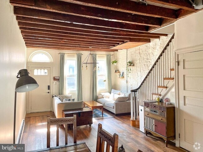 Building Photo - 940 N 4th St Rental