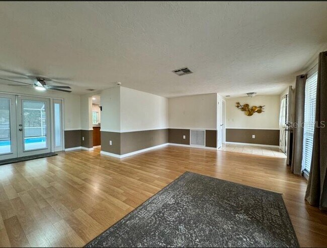 Photo - 8513 Sunflower Ln