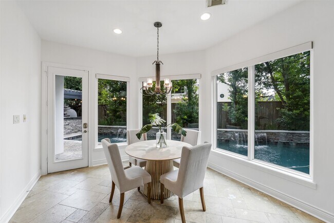 Photo - 910 Peachwood Bend Dr