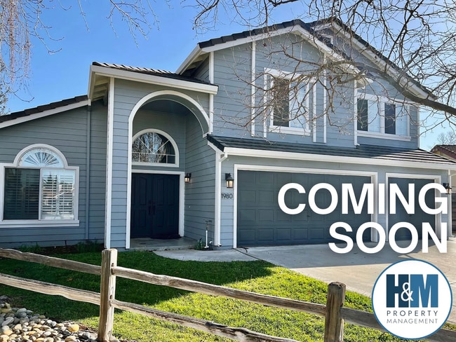 Building Photo - Large Hollister Home in Cul-de-sac