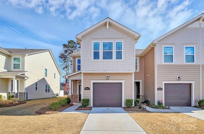 Building Photo - 16042 Red Buckeye Ln