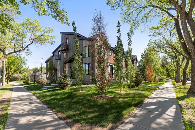 Building Photo - 8307-8387 87 St NW Unit BSMT 8307
