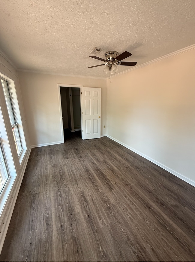 Photo - Newly Renovated!!!