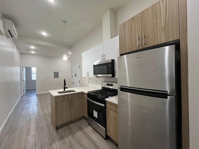 Photo - 125 Saint Pauls Ave Unit 3L