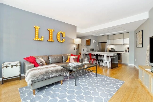 Photo - 24-15 Queens Plaza N Unit 3E