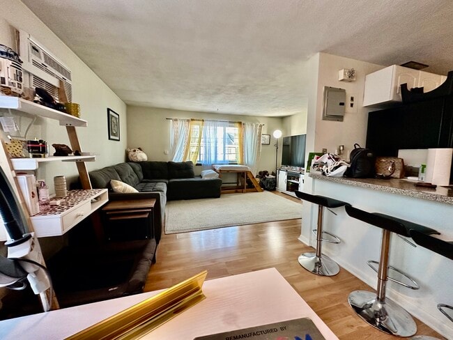 260 River St Unit 6