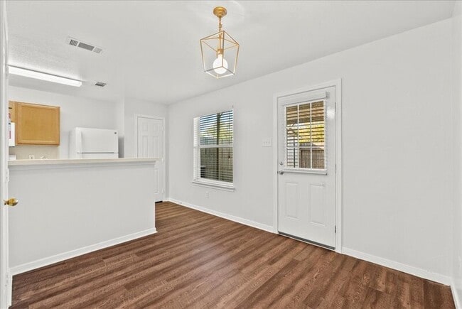 Photo - 2106 Roatan Calle