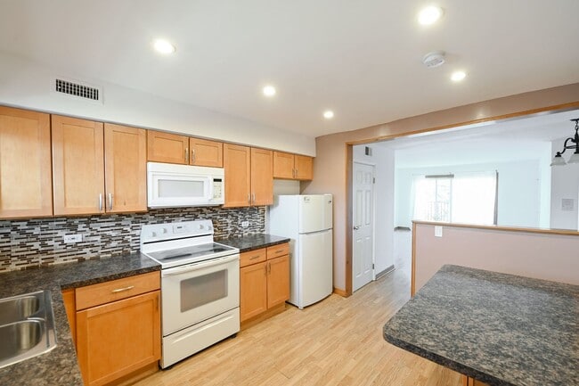 Photo - 9457 Bay Colony Dr