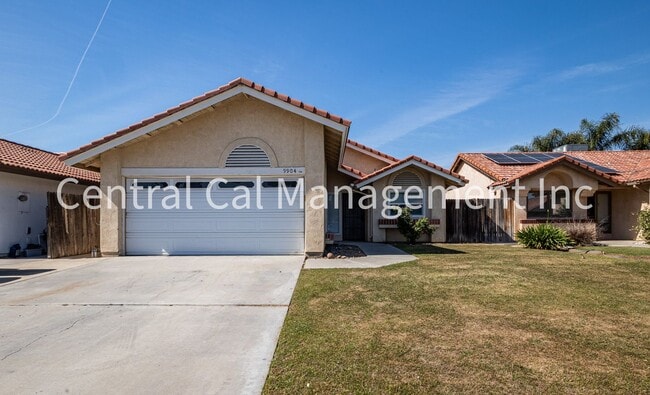 Building Photo - 3 Bedroom/2 Bath Home in the Southwest - $2295 Per Month!