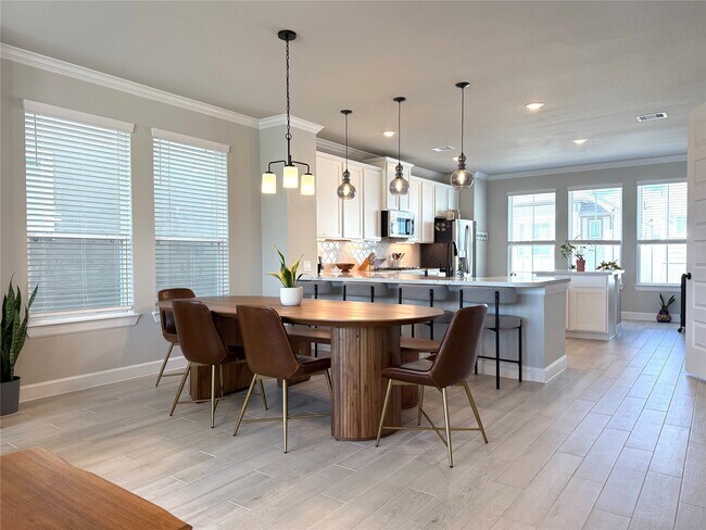 Photo - 5614 Green Rise Ln