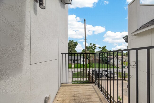 Photo - 90 Burress St