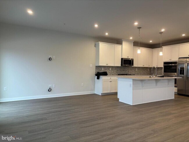 Photo - 2646 Tisbury Ln