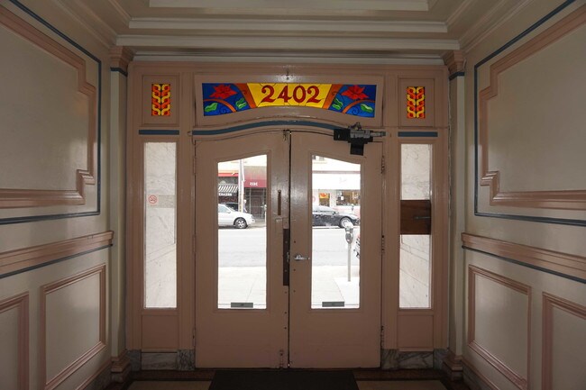 Photo - 2402 California St Unit 305