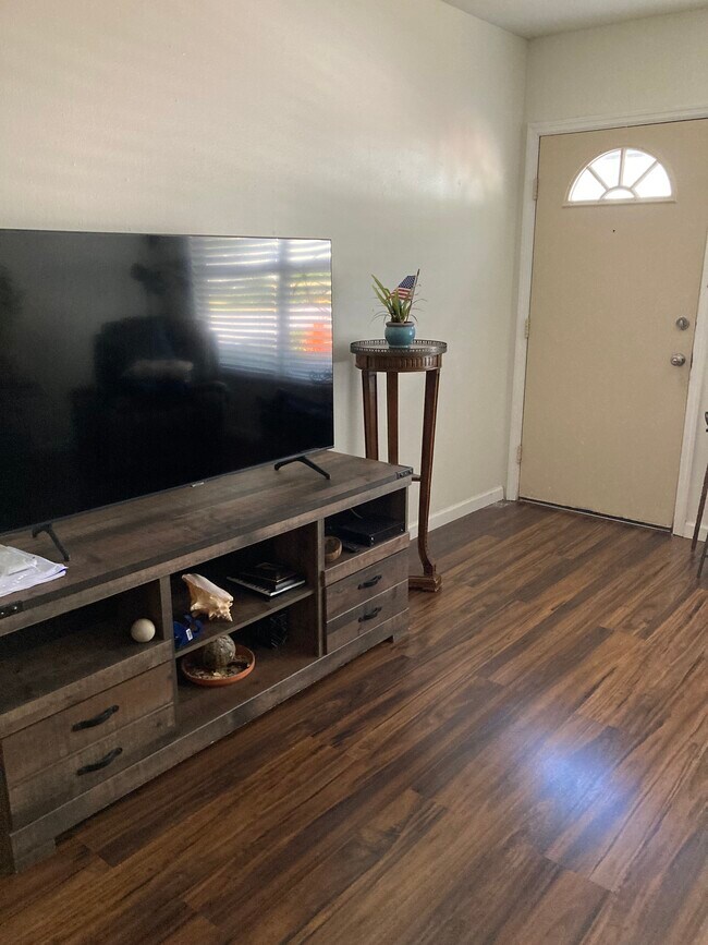 Photo - 7618 Colonial Ct