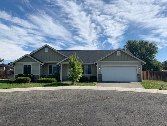 Photo - Spacious 4 Bed 2 Bath Home in Ellensburg