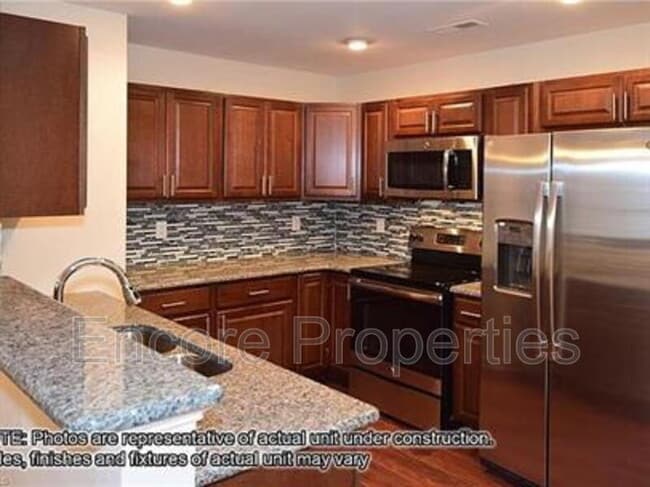 Photo - 2608 Pennoak Way Unidad F