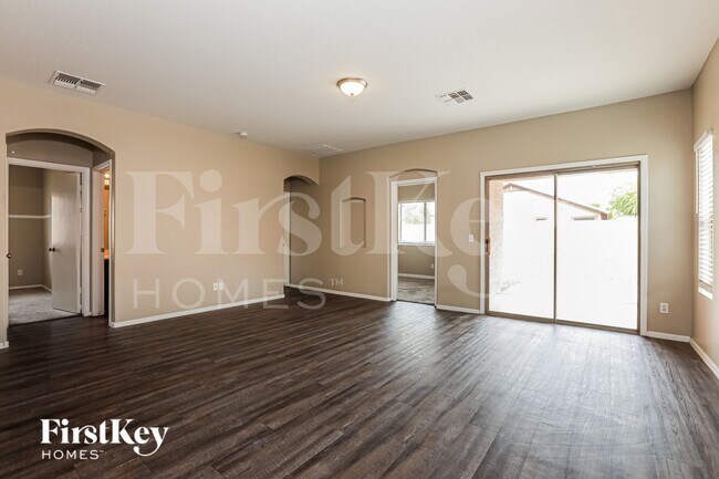 Photo - 2850 E Silverbell Rd
