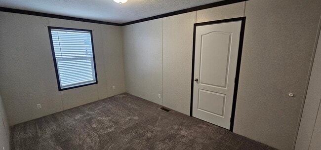 Photo - 240 Magnolia Pl