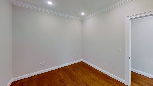 Photo - 36 Monmouth St