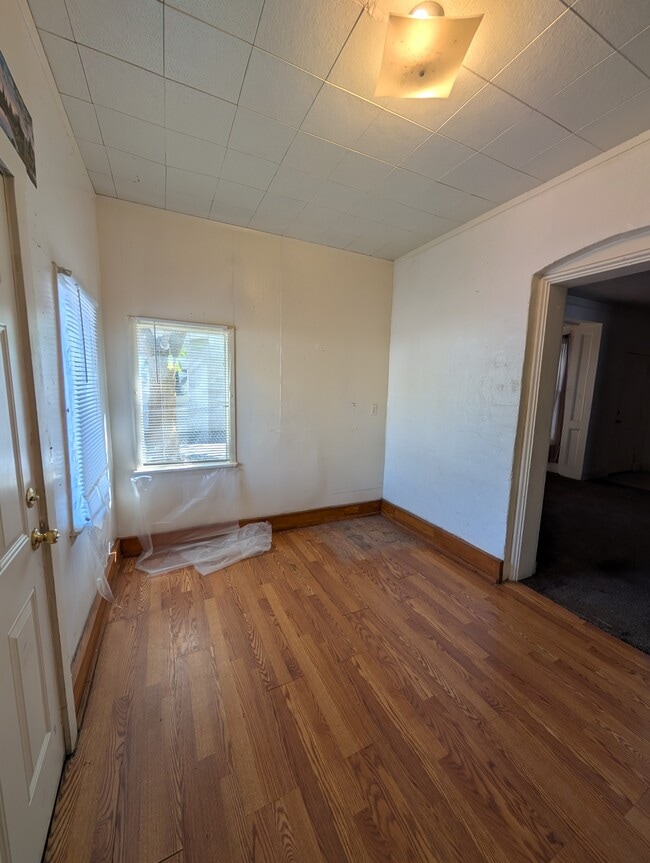 Photo - 138 N Main St Unit Back