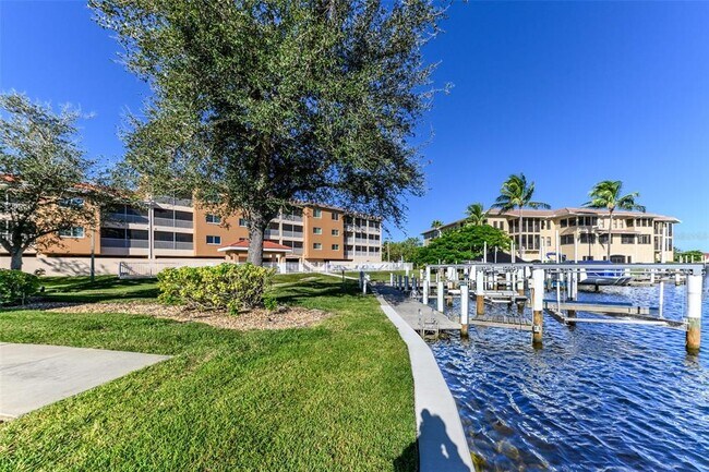 Photo - 3322 Purple Martin Dr Unit 135