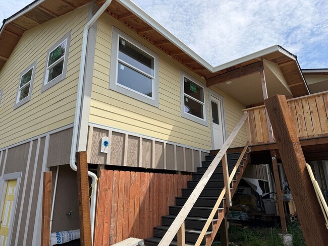 Building Photo - 6442 Aspen Way