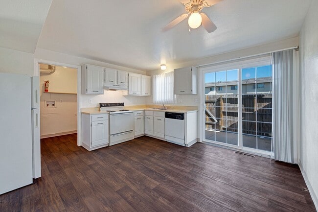 Entrada a la cocina y al patio de Yorkshire Square - Yorkshire