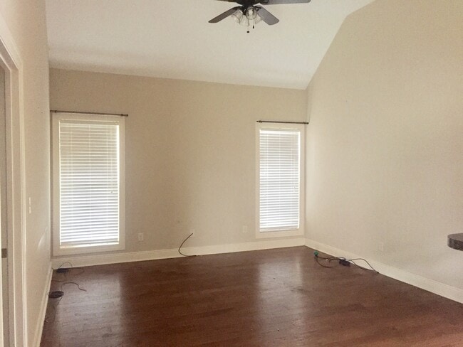 Photo - Fantastic cottage style home!