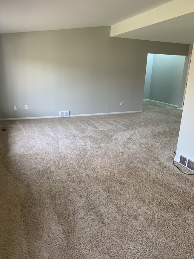 Living/Den View - 880 N Adams Rd Unit 6