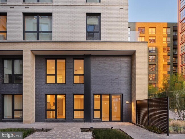 Photo - 1099 Germantown Ave Unit THA