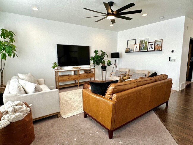 Photo - 7868 N Broken Arrow Ln