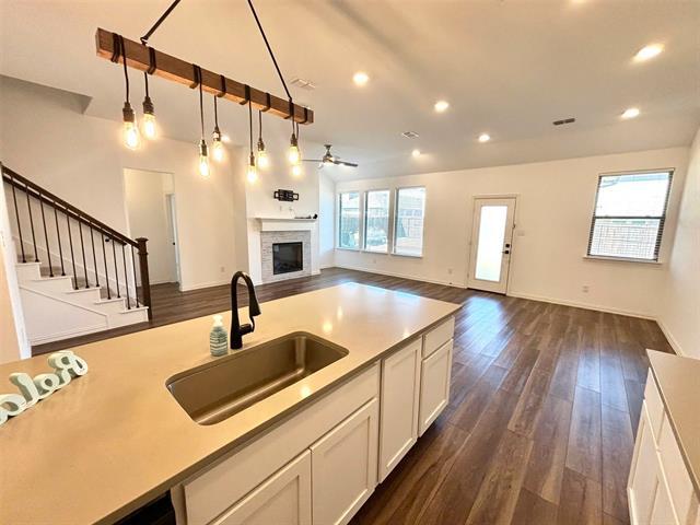 Photo - 512 Virginia Wy