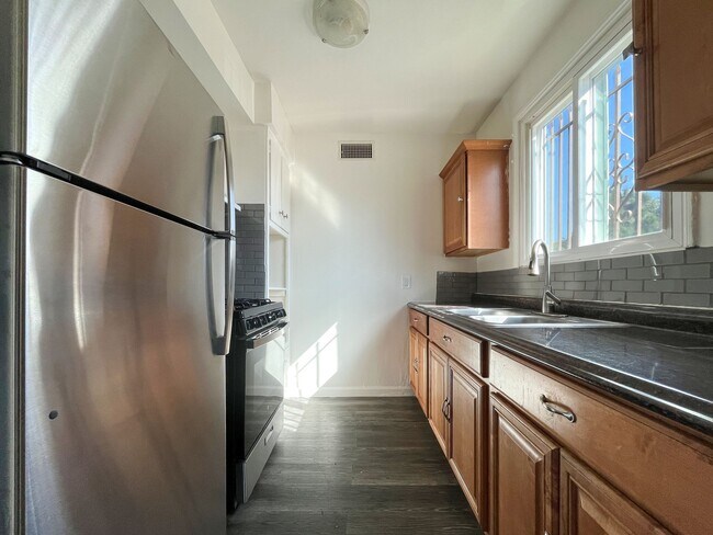 Photo - 3401 W 84th Pl