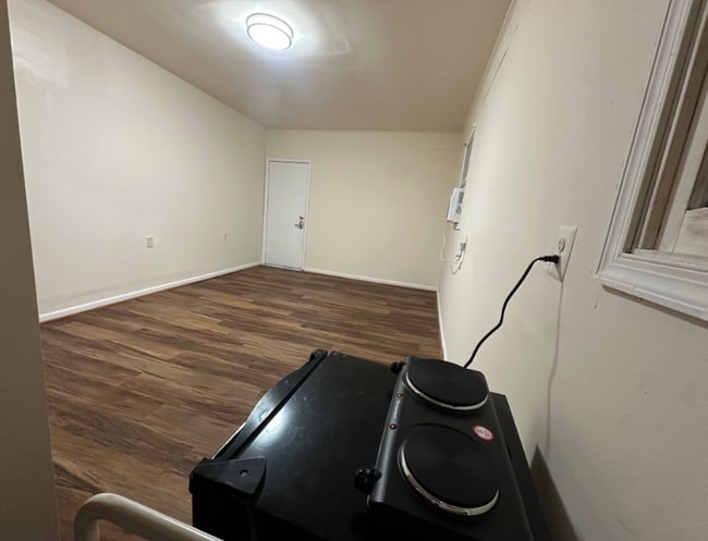 Photo - 8xxx Barrett Rd