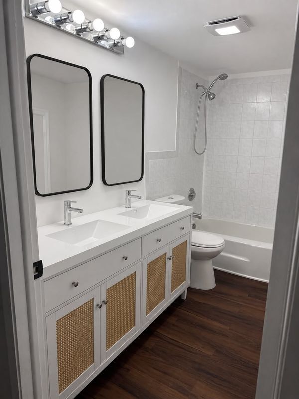 Photo - 10834 N Kendall Dr Unidad X16
