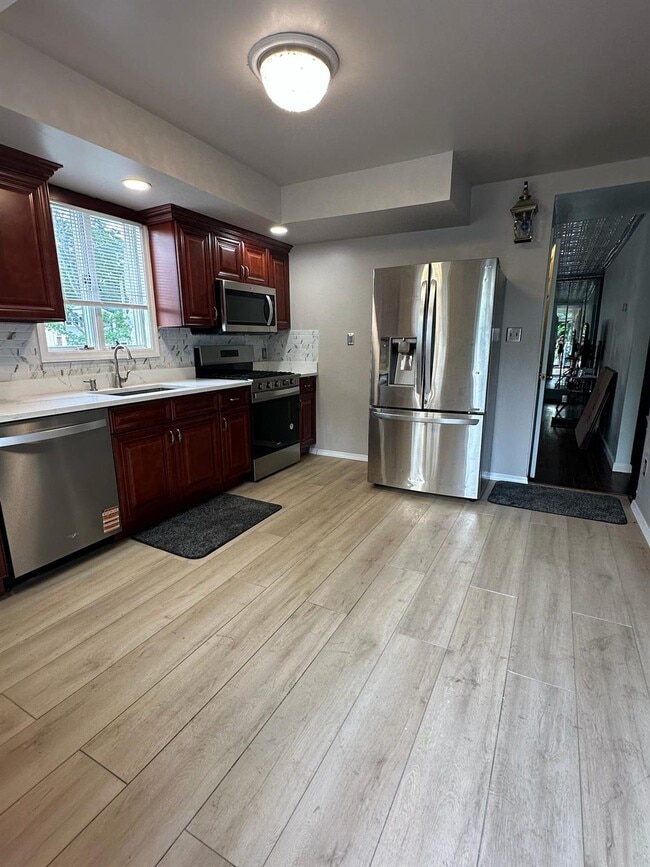 Photo - 80 Newton Blvd