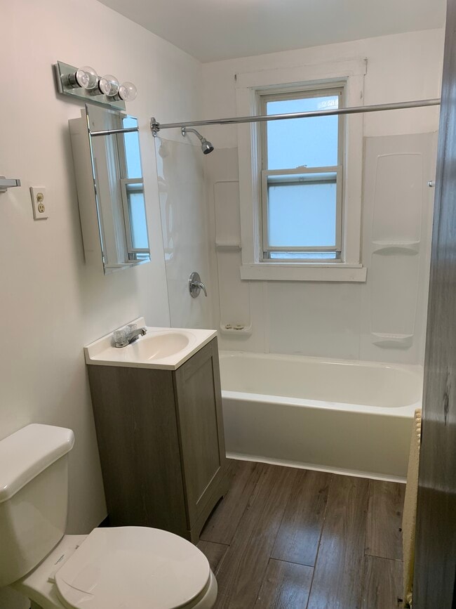 Bathroom - 7351 S Green St Unit #1