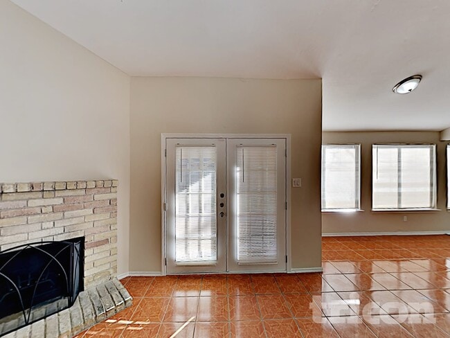 3106 Boynton Dr