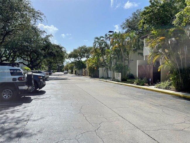 Photo - 19448 NE 26th Ave Unidad 73B