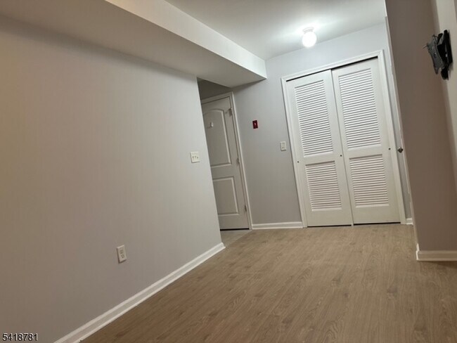 Photo - 33 Ronald Dr