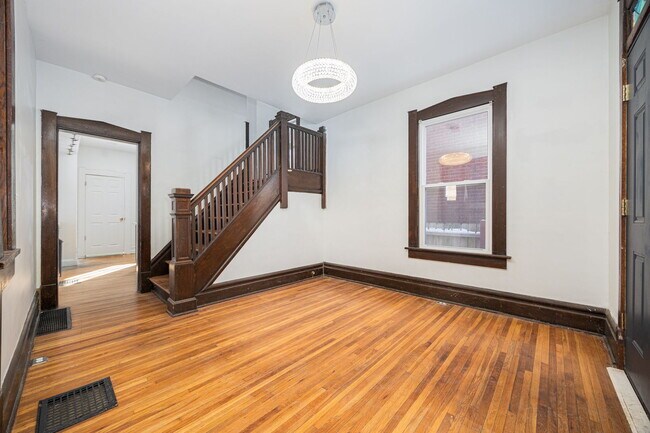 Photo - 732 Bedford Ave