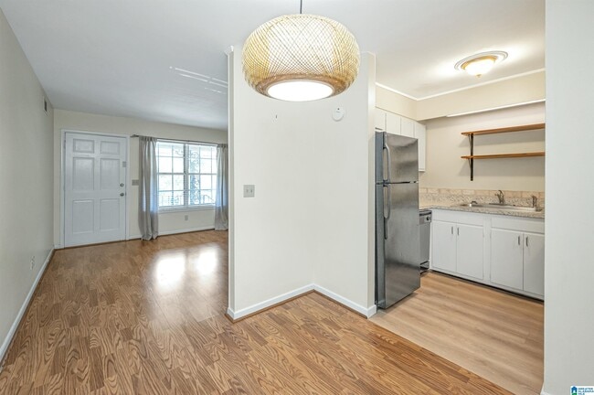 Photo - 2727 Highland Ave Unit 204
