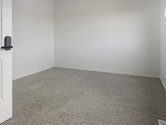 2060 Pinyon Jay Dr