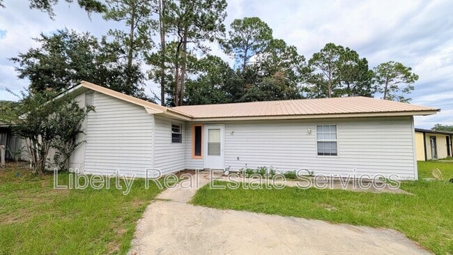 Building Photo - 179 Cherokee Cir