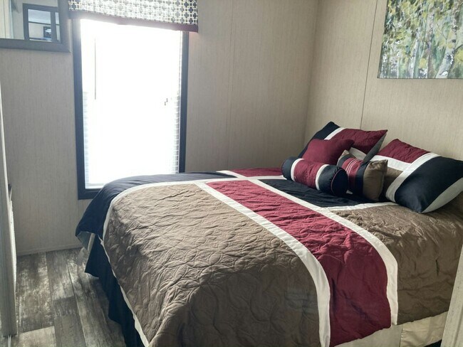 Photo - 1501 S Airport Dr