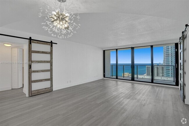 Building Photo - 2301 S Ocean Dr Unit 2308 Rental