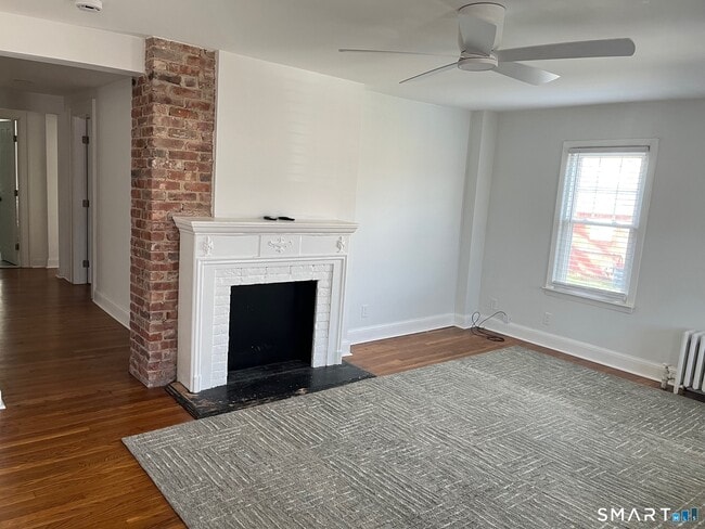 Photo - 446 Old Stratfield Rd