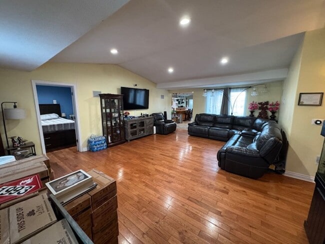 Photo - Beautifully Remodeled 4 bedroom off the River in town