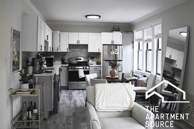 Photo - 839 W Cornelia Ave