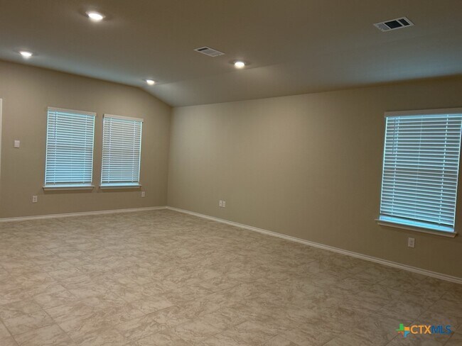 Photo - 1319 Iron Horse Dr